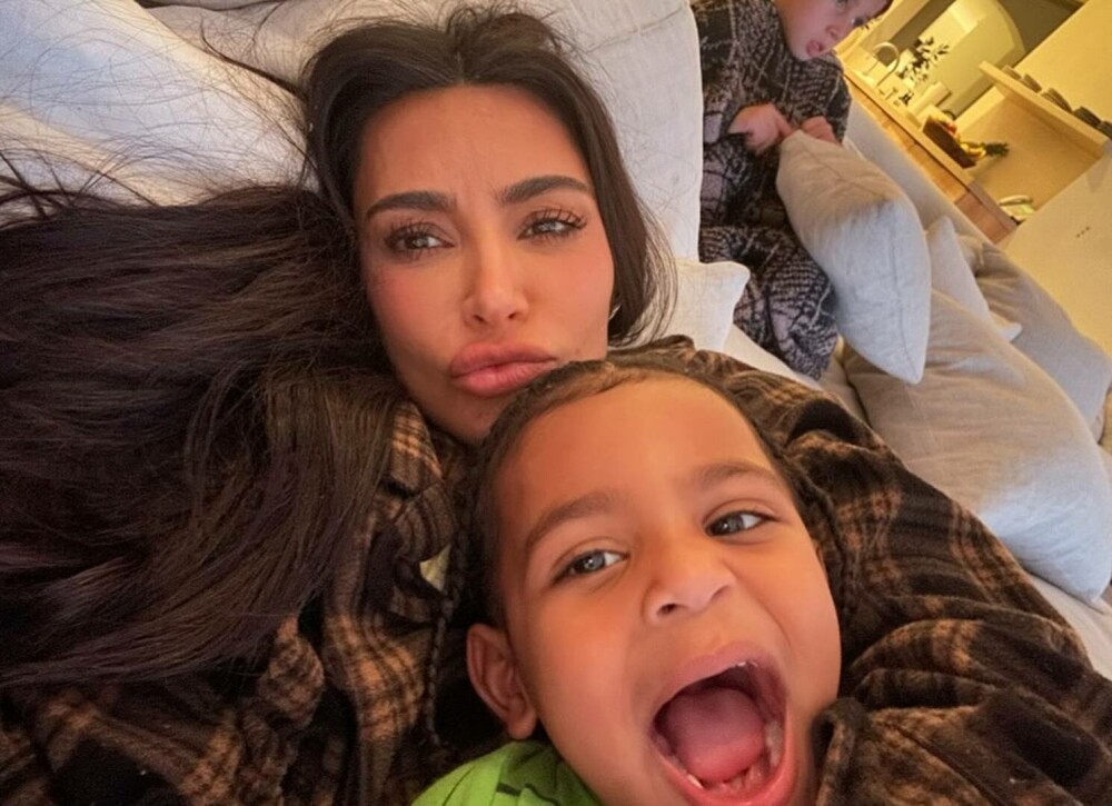 Kim Kardashian, fotografie rară alături de cei 4 copii pe care îi are cu Kanye West. Ce a postat vedeta pe Instagram. FOTO - Imaginea 10