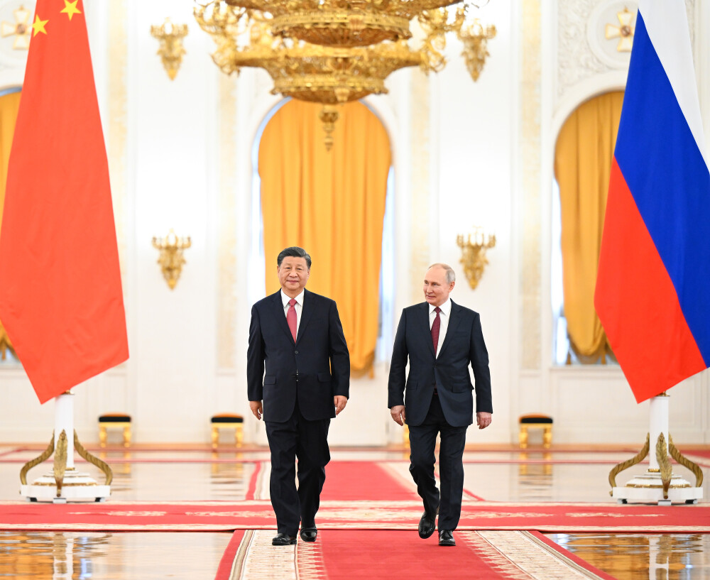 Vladimir Putin a sosit în China pentru o vizită de stat, prima din noul său mandat prezidenţial. Ce a vorbit cu Xi Jinping - Imaginea 1
