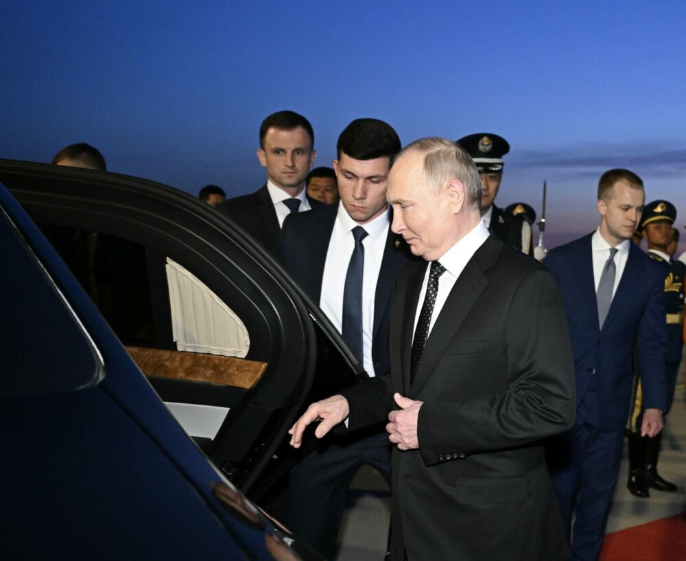Vladimir Putin a sosit în China pentru o vizită de stat, prima din noul său mandat prezidenţial. Ce a vorbit cu Xi Jinping - Imaginea 2