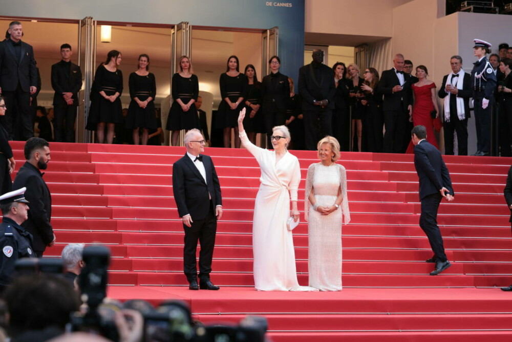 Ținute spectaculoase la Festivalul de Film de la Cannes 2024. Vedetele care au făcut senzație pe covorul roșu | FOTO - Imaginea 9