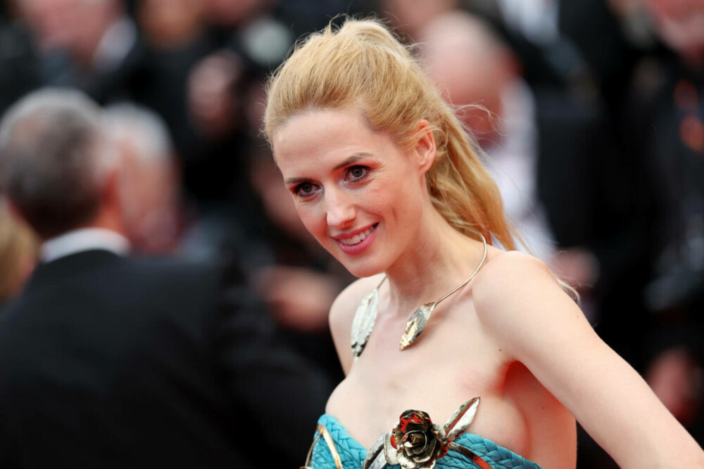 Ținute spectaculoase la Festivalul de Film de la Cannes 2024. Vedetele care au făcut senzație pe covorul roșu | FOTO - Imaginea 32