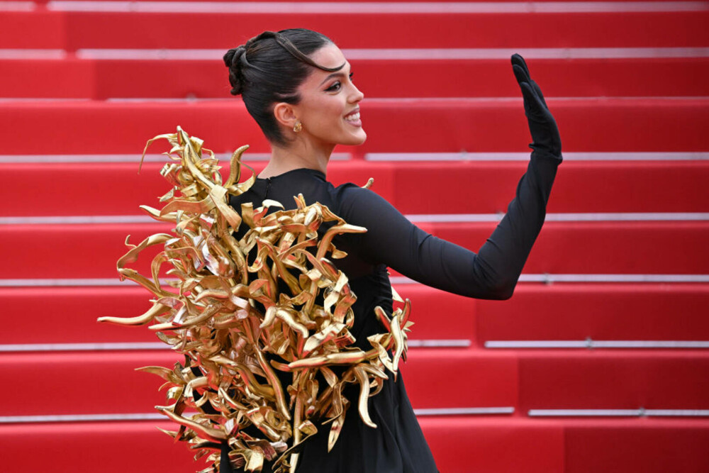 Ținute spectaculoase la Festivalul de Film de la Cannes 2024. Vedetele care au făcut senzație pe covorul roșu | FOTO - Imaginea 61