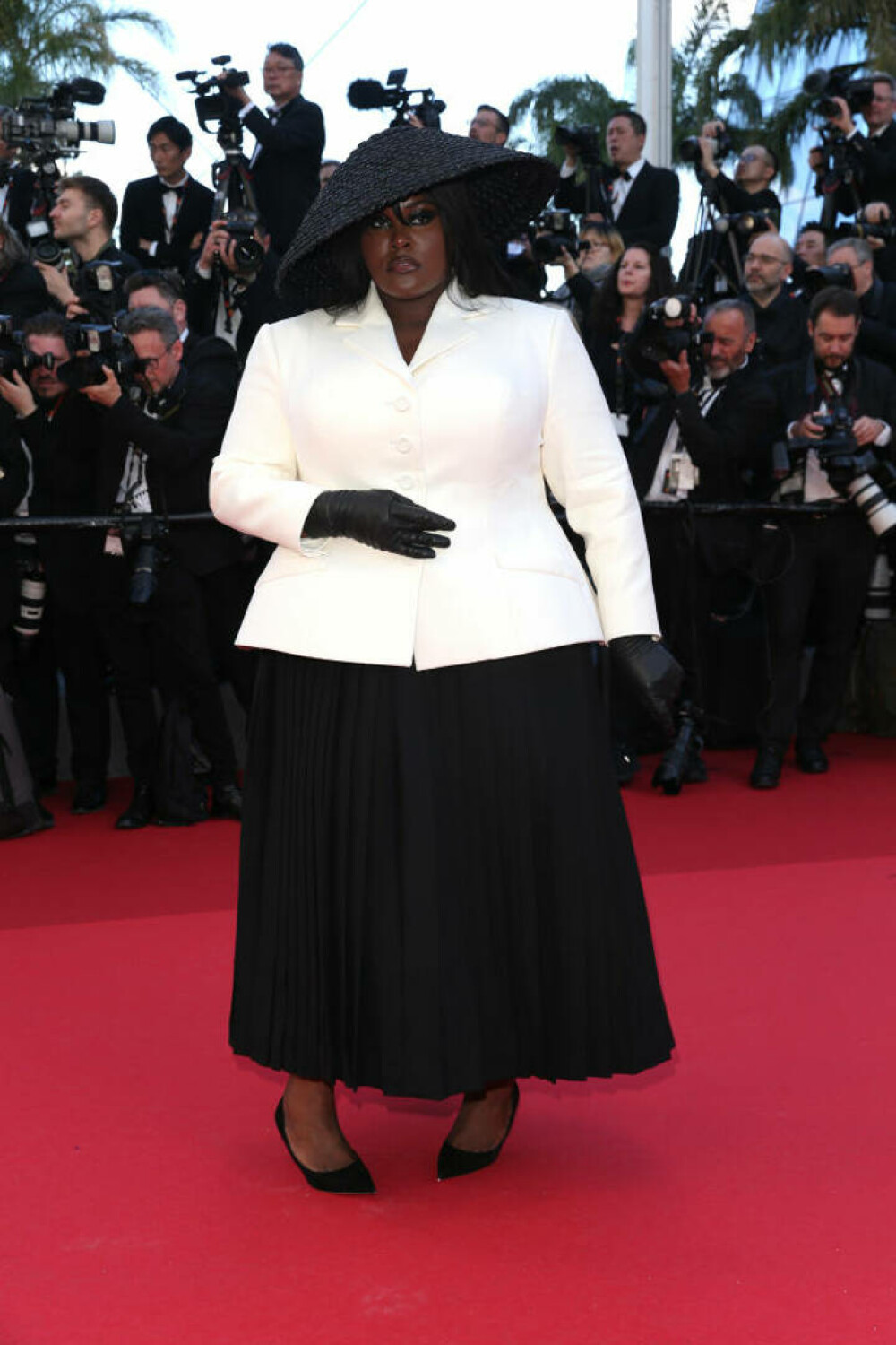 Ținute spectaculoase la Festivalul de Film de la Cannes 2024. Vedetele care au făcut senzație pe covorul roșu | FOTO - Imaginea 89