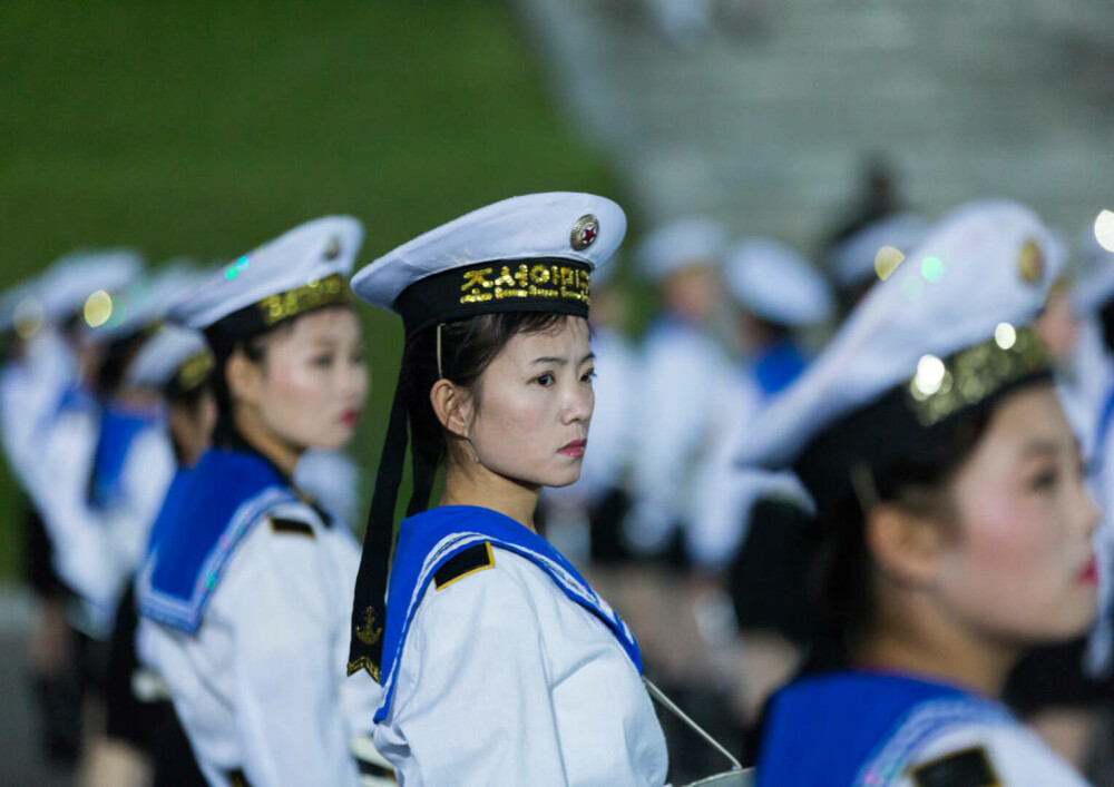 Fotografii rare din interiorul armatei ultrasecrete a Coreei de Nord. Ce rol au femeile în industria de apărare | FOTO - Imaginea 23