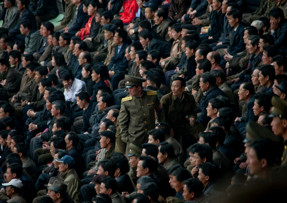 Fotografii rare din interiorul armatei ultrasecrete a Coreei de Nord. Ce rol au femeile în industria de apărare | FOTO - Imaginea 27
