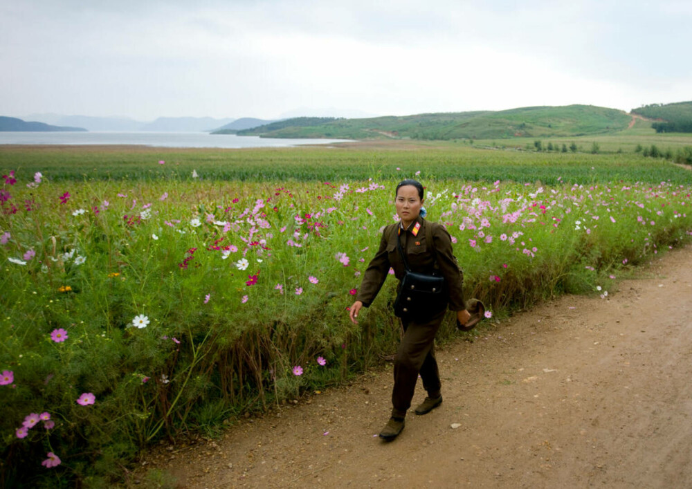 Fotografii rare din interiorul armatei ultrasecrete a Coreei de Nord. Ce rol au femeile în industria de apărare | FOTO - Imaginea 34