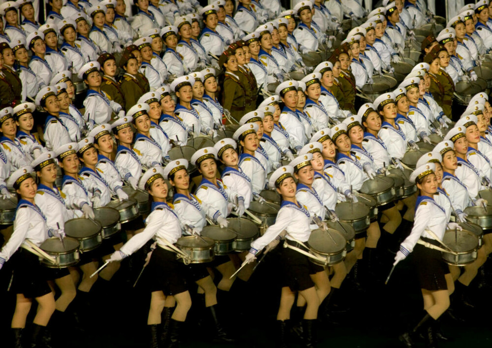 Fotografii rare din interiorul armatei ultrasecrete a Coreei de Nord. Ce rol au femeile în industria de apărare | FOTO - Imaginea 44