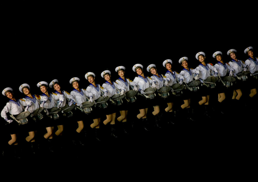 Fotografii rare din interiorul armatei ultrasecrete a Coreei de Nord. Ce rol au femeile în industria de apărare | FOTO - Imaginea 45