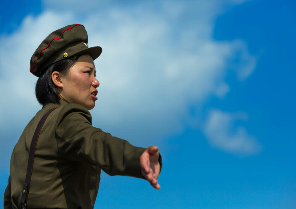 Fotografii rare din interiorul armatei ultrasecrete a Coreei de Nord. Ce rol au femeile în industria de apărare | FOTO - Imaginea 47