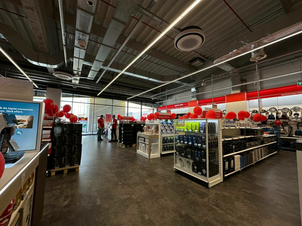 (P) Altex deschide cel mai mare centru de produse electro-it, home confort şi servicii asociate, din județul Giurgiu - Imaginea 1
