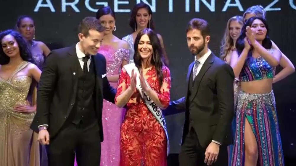 Femeia Miss la 60 de ani nu a câștigat finala Miss Argentina, dar a primit totuși un titlu. FOTO - Imaginea 10
