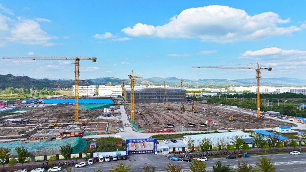 Cum arată orașul chinez care produce jumătate din laptopurile lumii. Lumina soarelui este un lux | GALERIE FOTO - Imaginea 12