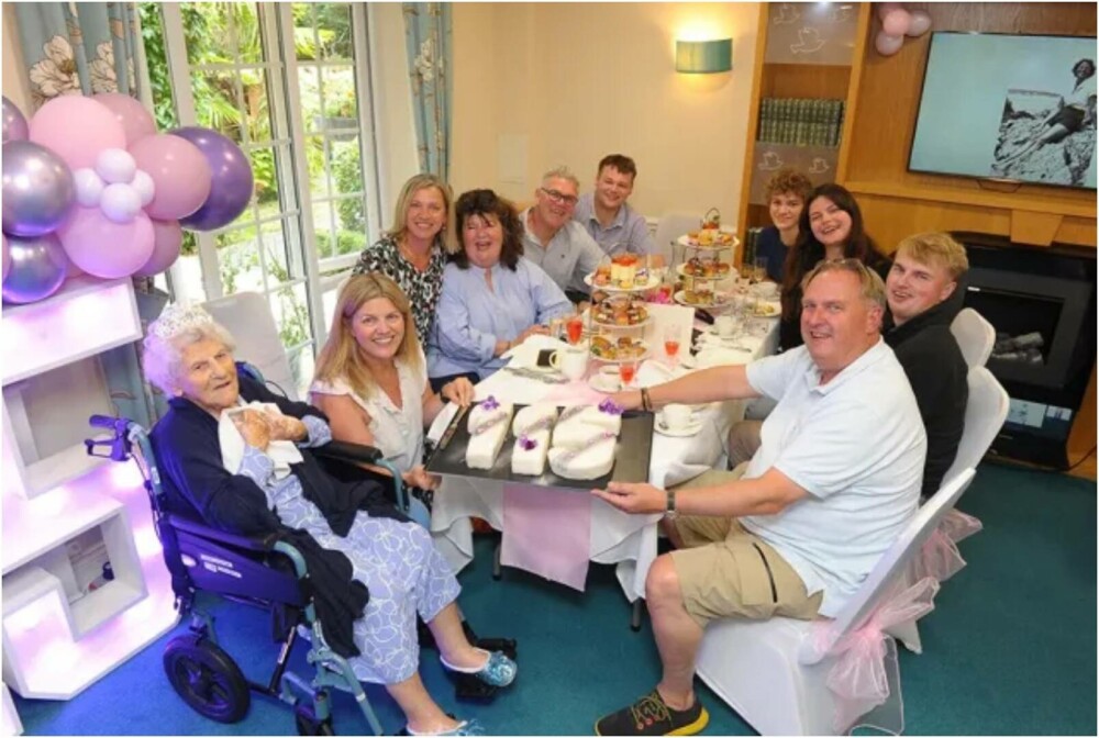 Ea este cea mai vârstnică femeie din lume. Britanica de 115 ani a dezvăluit secretul unei vieți lungi | GALERIE FOTO - Imaginea 5