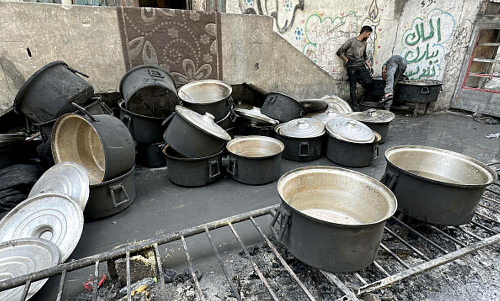 Copiii din Gaza, forțați să caute hrană în gunoaie. Ajutorul umanitar este blocat complet | GALERIE FOTO - Imaginea 4