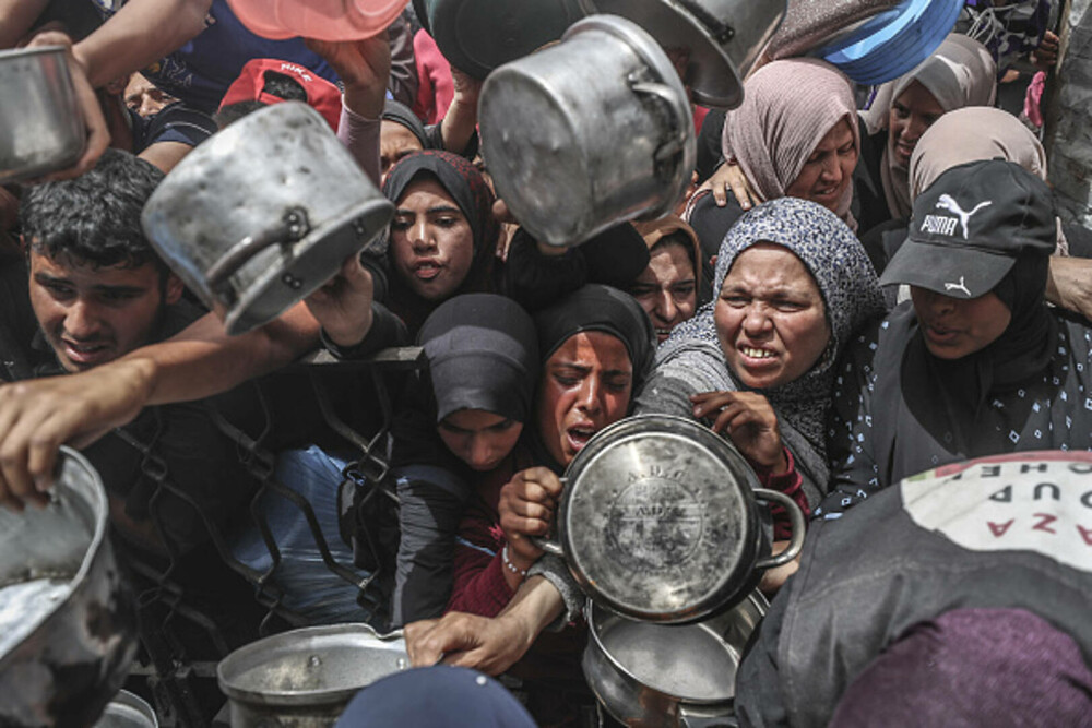 Copiii din Gaza, forțați să caute hrană în gunoaie. Ajutorul umanitar este blocat complet | GALERIE FOTO - Imaginea 6