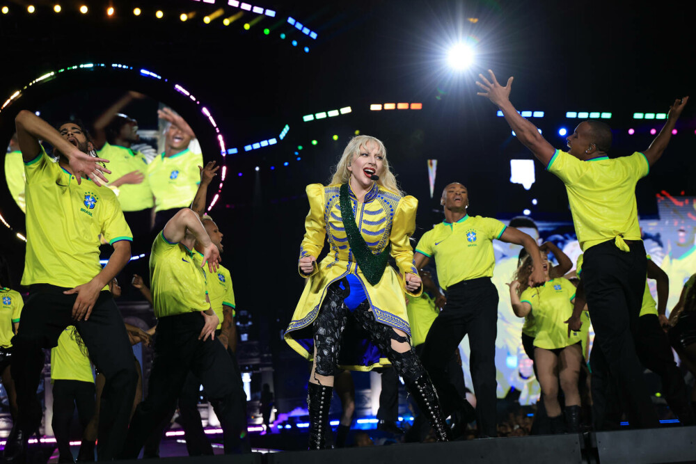 Atac cu bombă dejucat la concertul susținut de Lady Gaga în Brazilia. Peste 2,1 milioane de persoane au fost prezente. FOTO - Imaginea 6