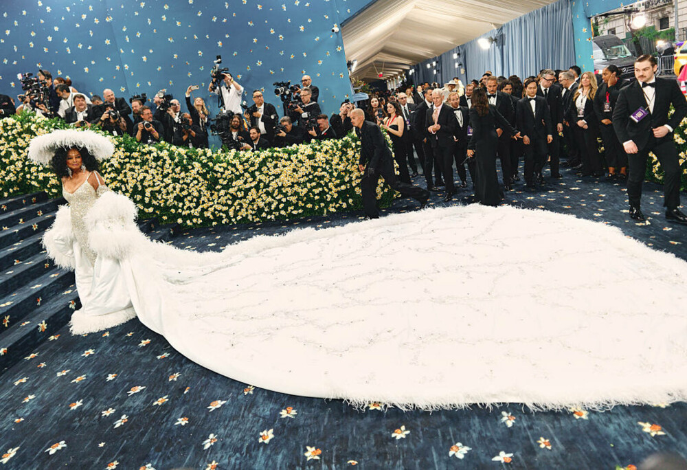 Cele mai spectaculoase ținute de la Met Gala 2025. Vedetele care au făcut furori cu apariții extravagante | FOTO - Imaginea 4