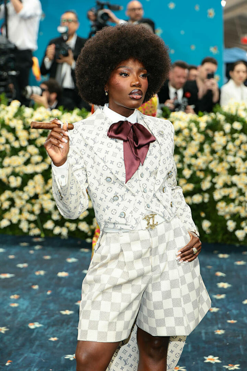 Cele mai spectaculoase ținute de la Met Gala 2025. Vedetele care au făcut furori cu apariții extravagante | FOTO - Imaginea 12