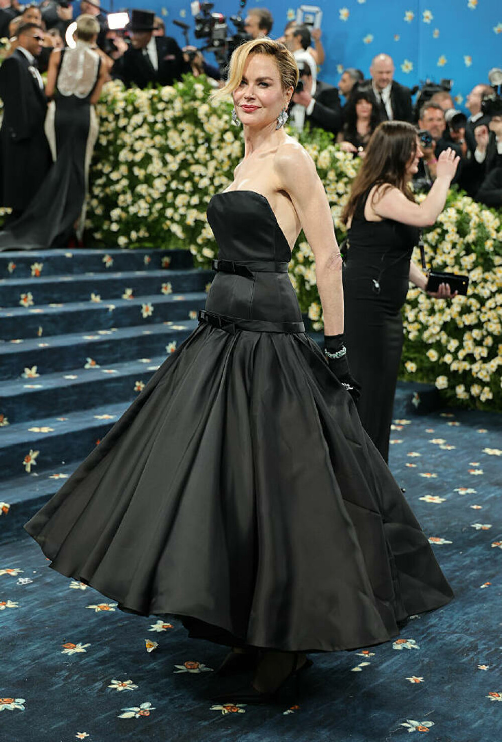 Cele mai spectaculoase ținute de la Met Gala 2025. Vedetele care au făcut furori cu apariții extravagante | FOTO - Imaginea 64