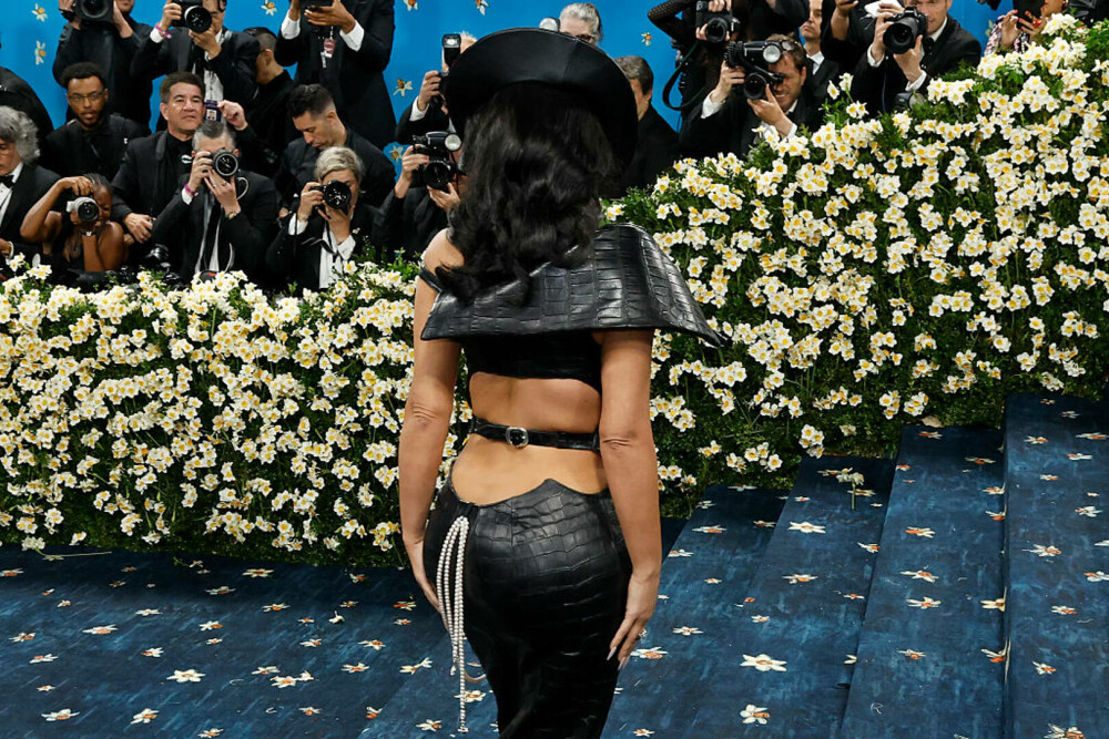 Vedete cu pielea la vedere la Met Gala 2025. Cele mai îndrăznețe rochii transparente purtate pe covorul roșu | FOTO - Imaginea 62