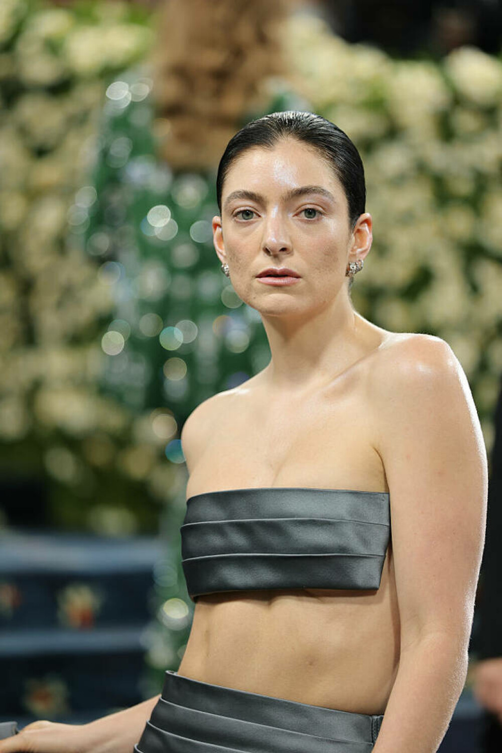 Vedete cu pielea la vedere la Met Gala 2025. Cele mai îndrăznețe rochii transparente purtate pe covorul roșu | FOTO - Imaginea 13