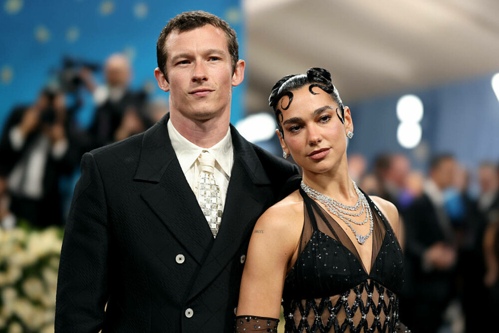 Vedete cu pielea la vedere la Met Gala 2025. Cele mai îndrăznețe rochii transparente purtate pe covorul roșu | FOTO - Imaginea 14