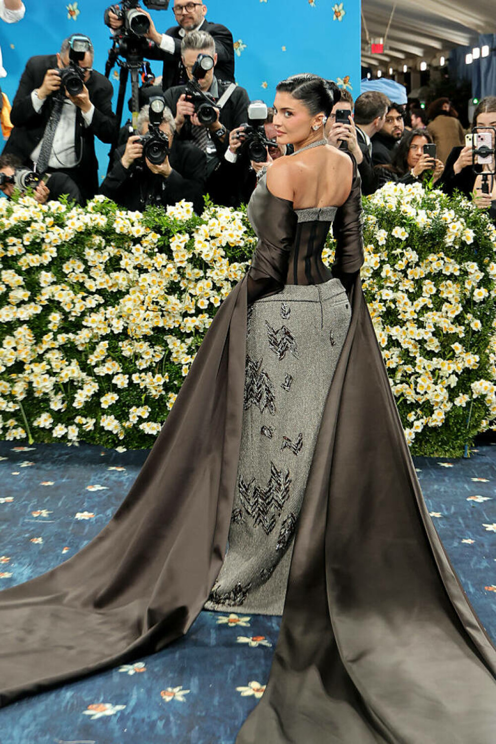 Vedete cu pielea la vedere la Met Gala 2025. Cele mai îndrăznețe rochii transparente purtate pe covorul roșu | FOTO - Imaginea 23