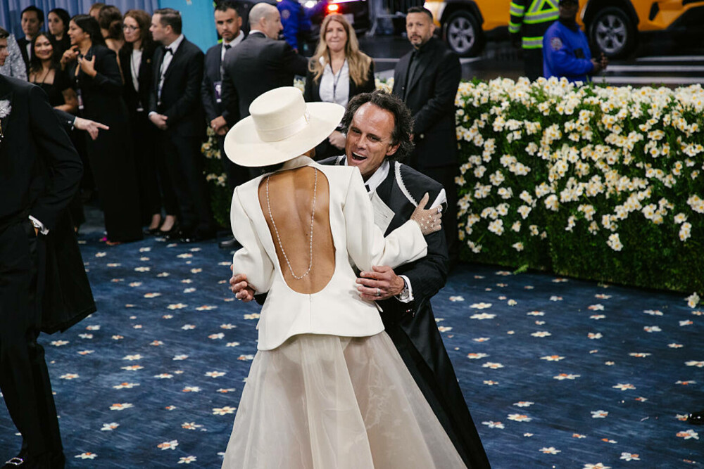 Vedete cu pielea la vedere la Met Gala 2025. Cele mai îndrăznețe rochii transparente purtate pe covorul roșu | FOTO - Imaginea 28