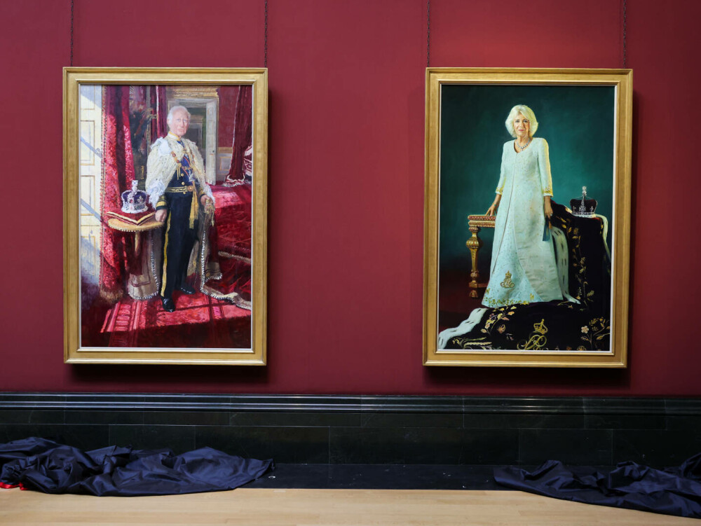 Charles şi Camilla au prezentat două noi portrete oficiale pentru a doua aniversare a încoronării lor. FOTO - Imaginea 5