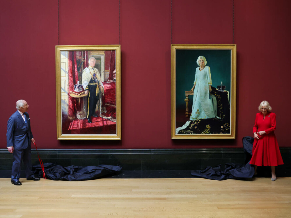 Charles şi Camilla au prezentat două noi portrete oficiale pentru a doua aniversare a încoronării lor. FOTO - Imaginea 7