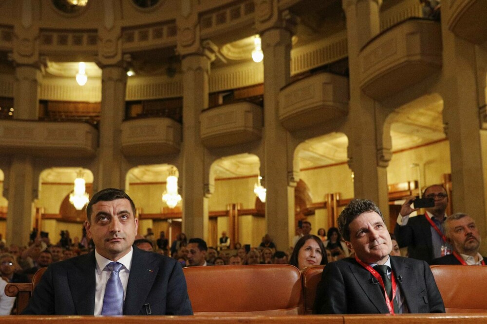 VIDEO. Prima confruntare publică între candidații Nicușor Dan și George Simion a avut loc la congresul BNS - Imaginea 3