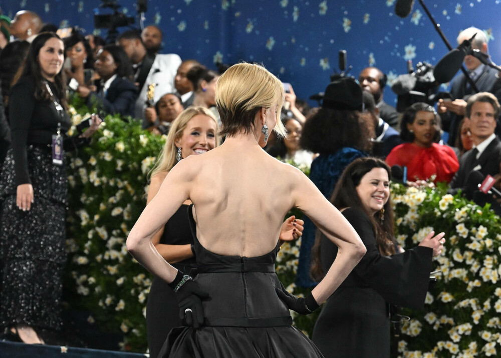 Nicole Kidman, probleme neașteptate pe covorul roșu de la Cannes. Ce i s-a întâmplat actriței - Imaginea 11