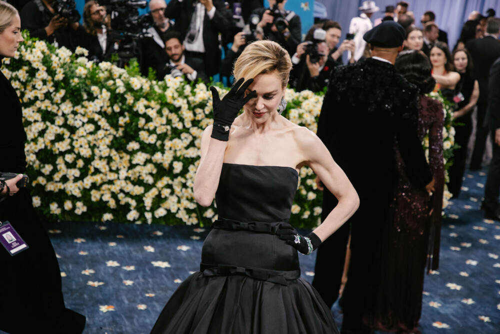 Nicole Kidman, probleme neașteptate pe covorul roșu de la Cannes. Ce i s-a întâmplat actriței - Imaginea 12
