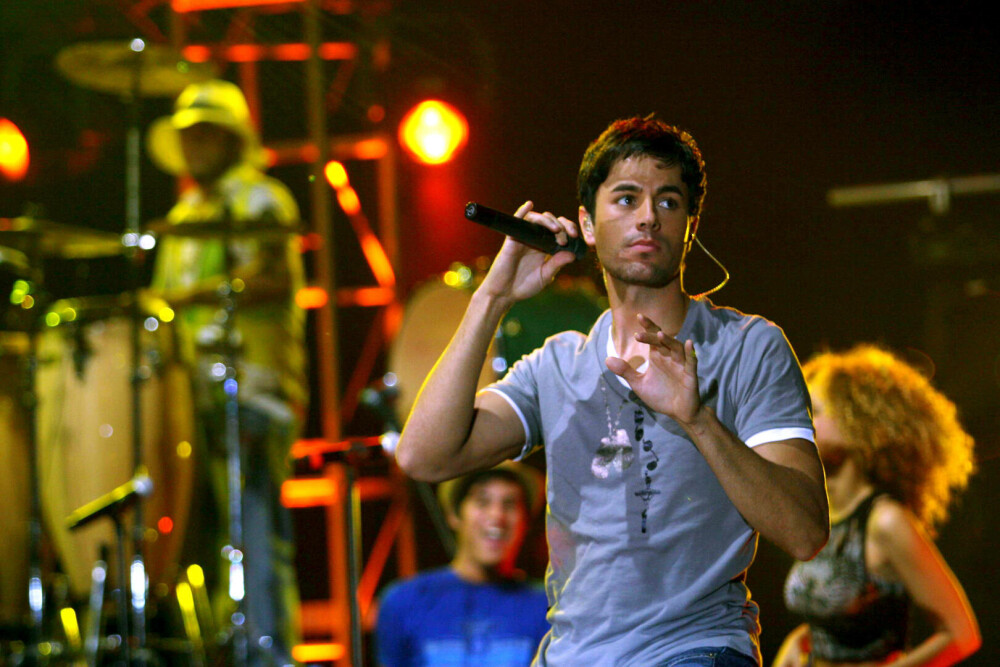 Enrique Iglesias împlinește 50 de ani. Cum a devenit una dintre cele mai mari vedete ale muzicii latino. GALERIE FOTO - Imaginea 19