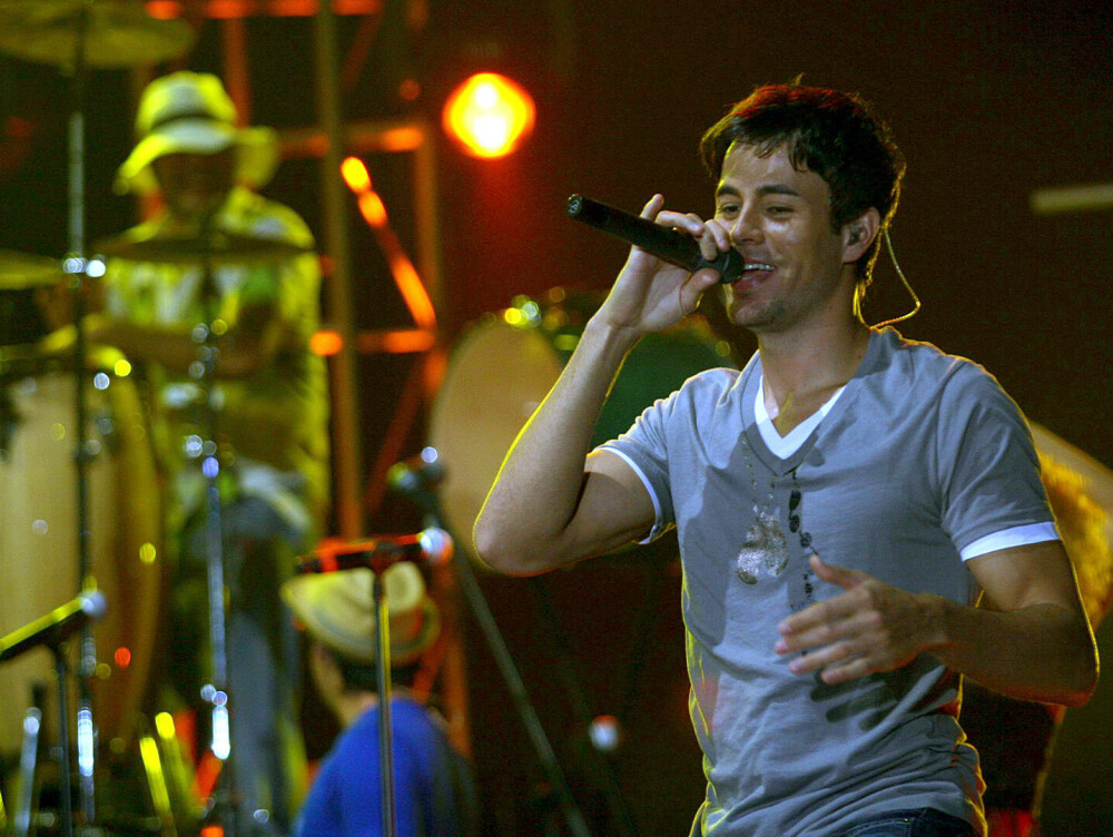 Enrique Iglesias împlinește 50 de ani. Cum a devenit una dintre cele mai mari vedete ale muzicii latino. GALERIE FOTO - Imaginea 20