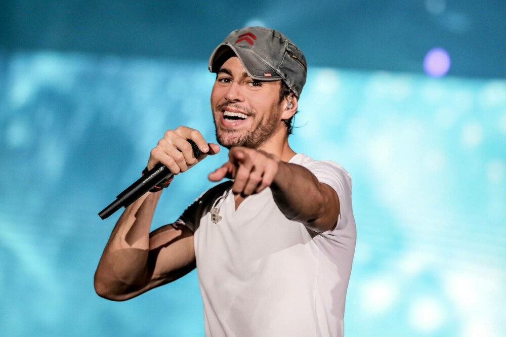 Enrique Iglesias împlinește 50 de ani. Cum a devenit una dintre cele mai mari vedete ale muzicii latino. GALERIE FOTO - Imaginea 29