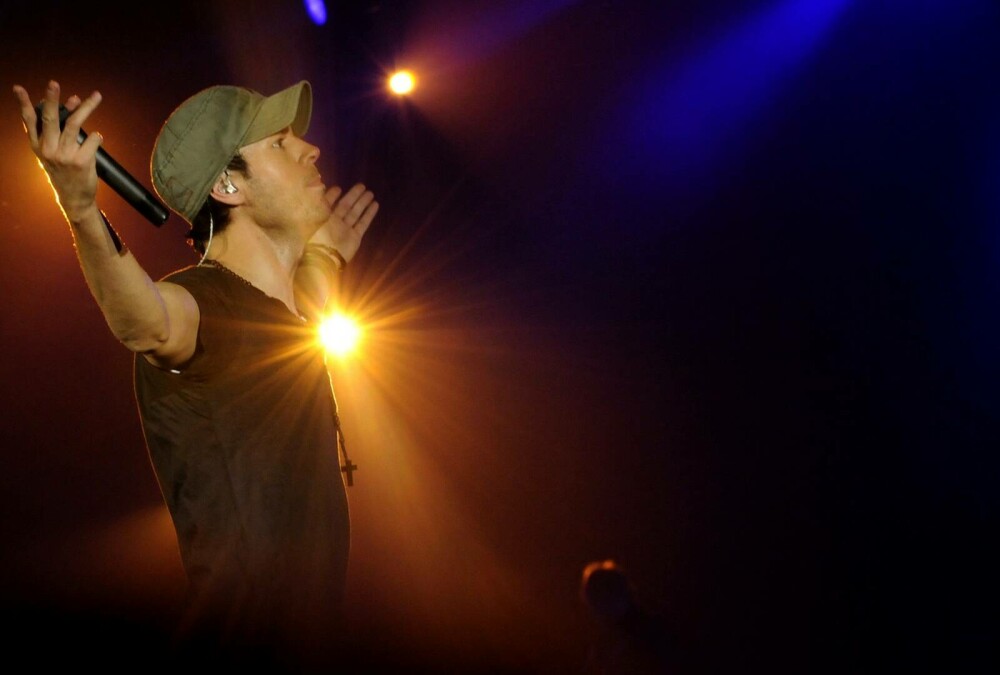 Enrique Iglesias împlinește 50 de ani. Cum a devenit una dintre cele mai mari vedete ale muzicii latino. GALERIE FOTO - Imaginea 35