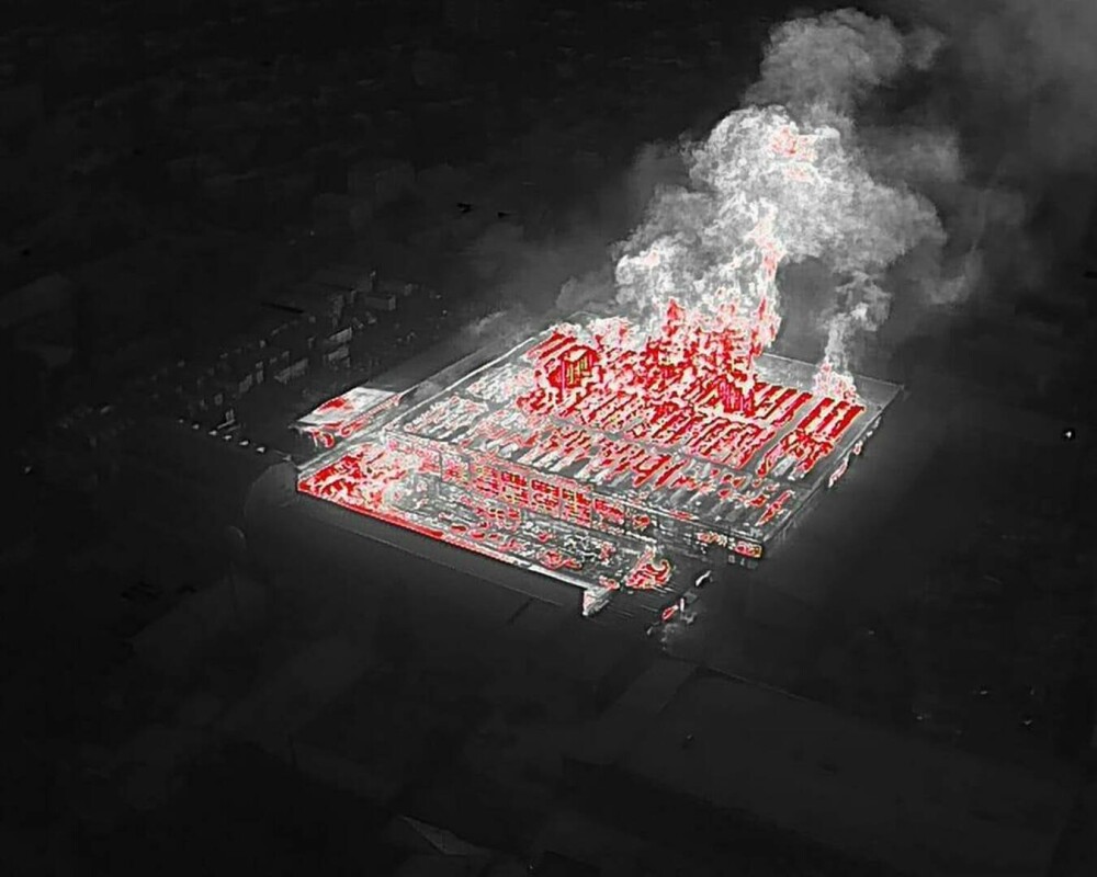 Incendiu de proporții în București. Flăcările au distrus un depozit și un atelier din Sectorul 6 al Capitalei. VIDEO - Imaginea 7