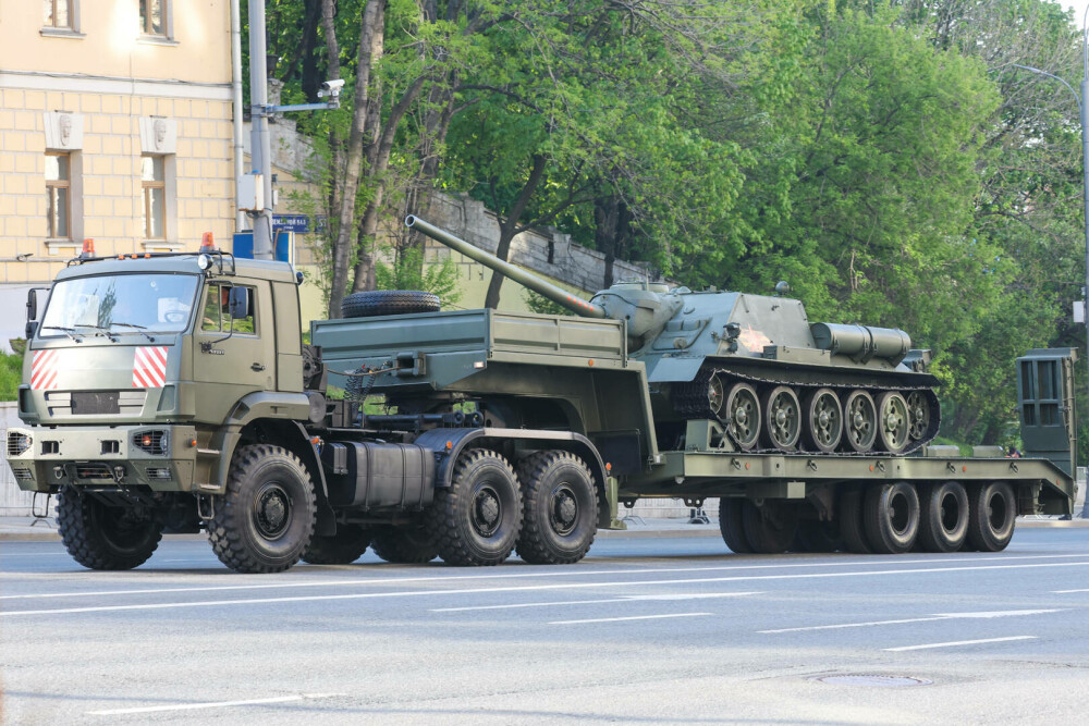Mașinării ucigașe vor defila în Piața Roșie de Ziua Victoriei. Tancuri, drone și rachete care fac ravagii în Ucraina | FOTO - Imaginea 5