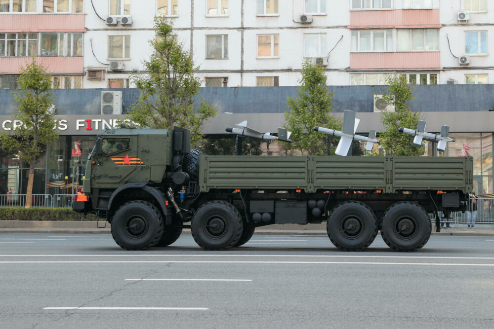 Mașinării ucigașe vor defila în Piața Roșie de Ziua Victoriei. Tancuri, drone și rachete care fac ravagii în Ucraina | FOTO - Imaginea 11