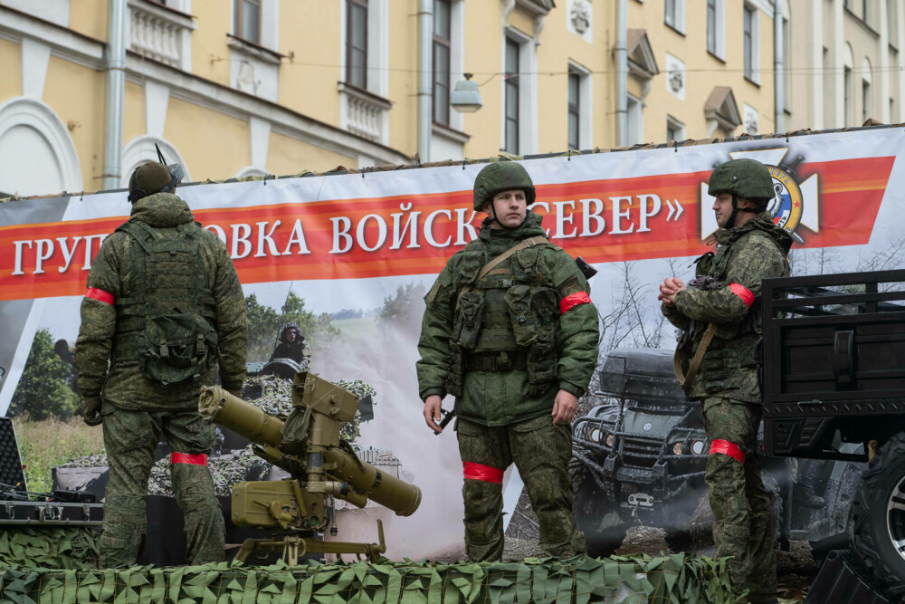 Mașinării ucigașe vor defila în Piața Roșie de Ziua Victoriei. Tancuri, drone și rachete care fac ravagii în Ucraina | FOTO - Imaginea 23
