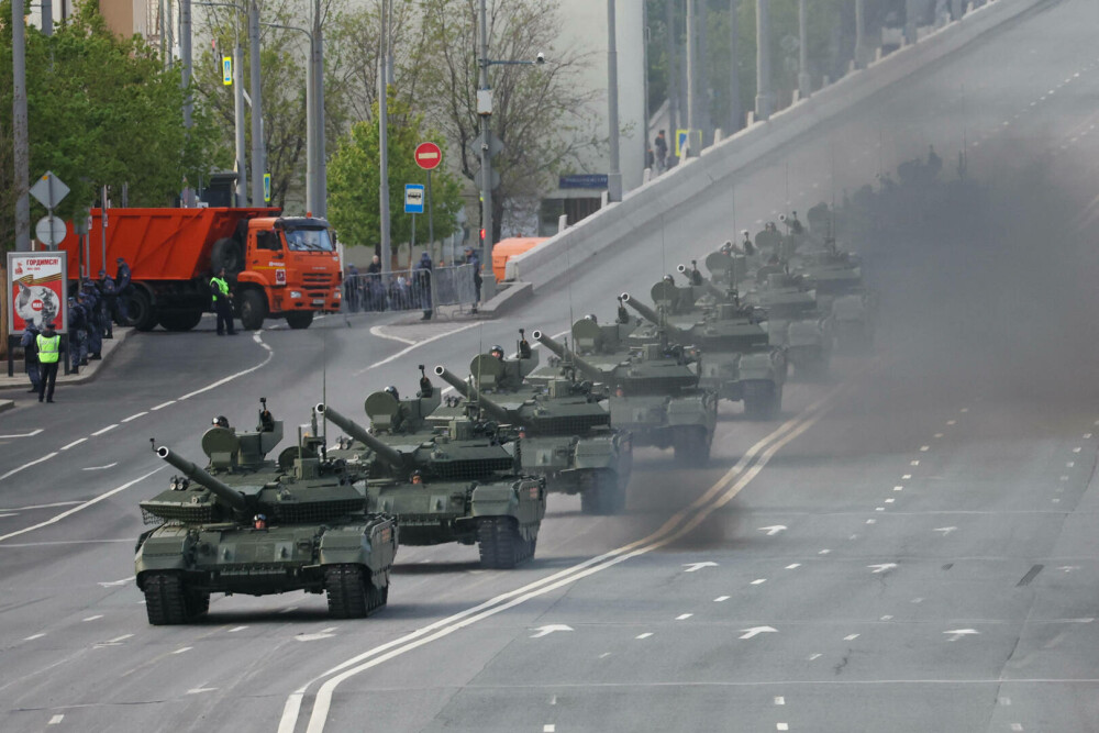 Mașinării ucigașe vor defila în Piața Roșie de Ziua Victoriei. Tancuri, drone și rachete care fac ravagii în Ucraina | FOTO - Imaginea 25