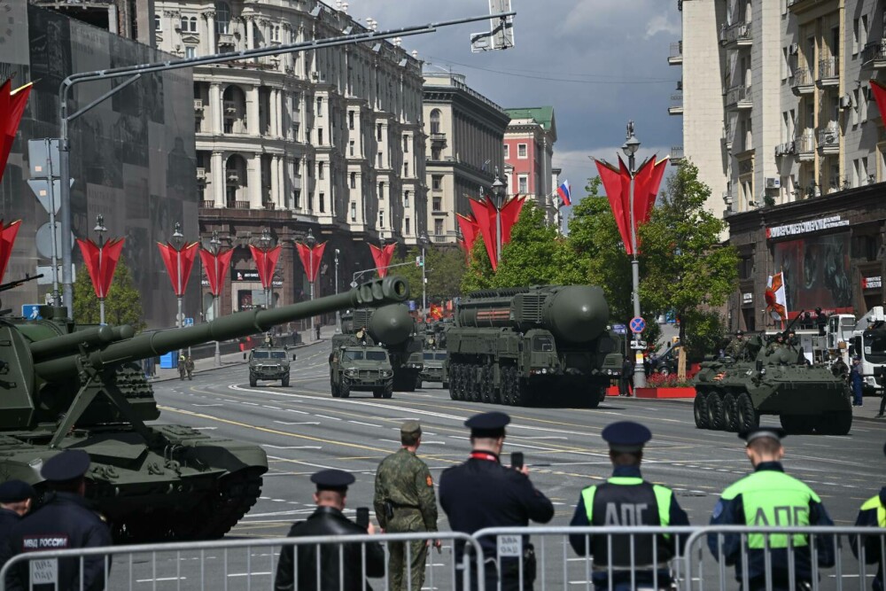 Mașinării ucigașe vor defila în Piața Roșie de Ziua Victoriei. Tancuri, drone și rachete care fac ravagii în Ucraina | FOTO - Imaginea 26