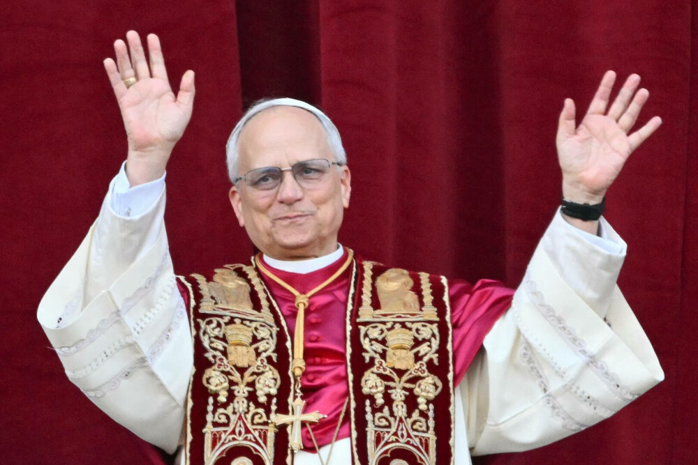 Primele cuvinte rostite de Papa Leon al XIV-lea, în fața mulțimii de la Vatican. „Pacea fie cu voi toţi”. VIDEO - Imaginea 3