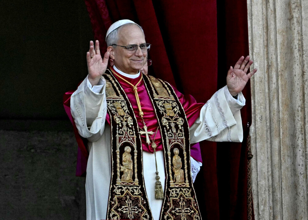 Primele cuvinte rostite de Papa Leon al XIV-lea, în fața mulțimii de la Vatican. „Pacea fie cu voi toţi”. VIDEO - Imaginea 2