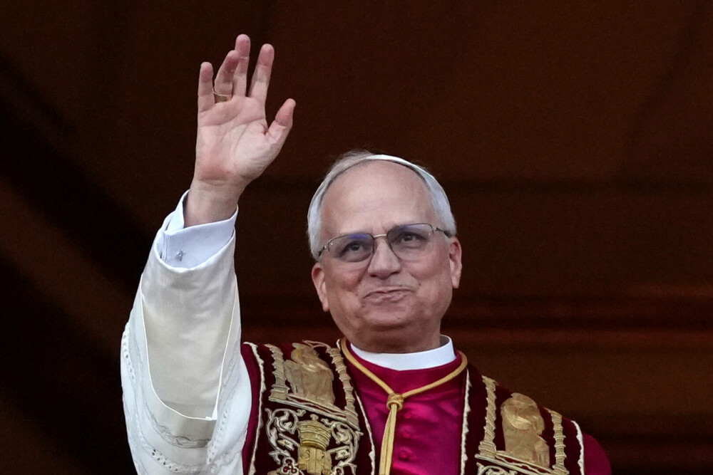 Primele cuvinte rostite de Papa Leon al XIV-lea, în fața mulțimii de la Vatican. „Pacea fie cu voi toţi”. VIDEO - Imaginea 10