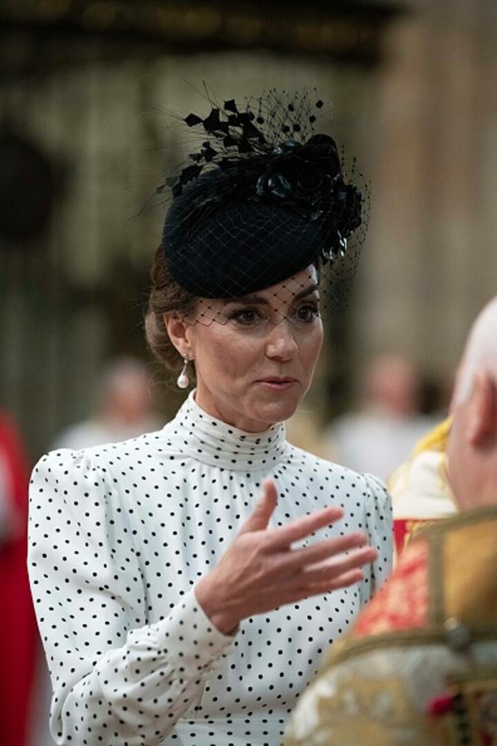 Prințesa Kate, apariție plină de eleganță alături de Familia Regală la ceremonia de Ziua Victoriei în Europa. GALERIE FOTO - Imaginea 14