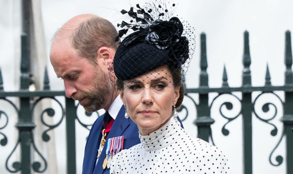 Prințesa Kate, apariție plină de eleganță alături de Familia Regală la ceremonia de Ziua Victoriei în Europa. GALERIE FOTO - Imaginea 5