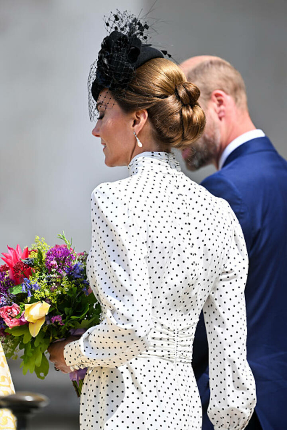 Prințesa Kate, apariție plină de eleganță alături de Familia Regală la ceremonia de Ziua Victoriei în Europa. GALERIE FOTO - Imaginea 28
