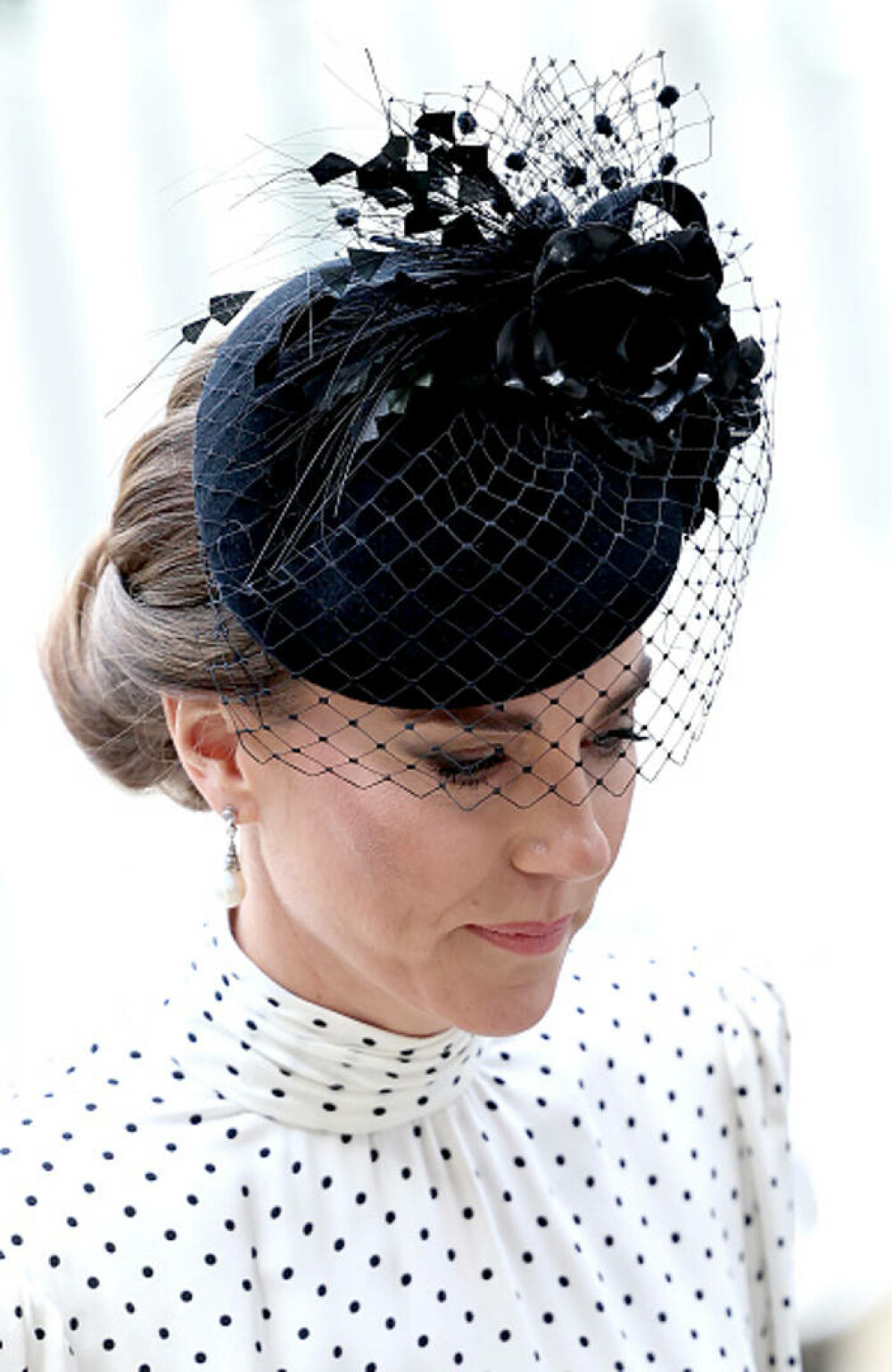 Prințesa Kate, apariție plină de eleganță alături de Familia Regală la ceremonia de Ziua Victoriei în Europa. GALERIE FOTO - Imaginea 46